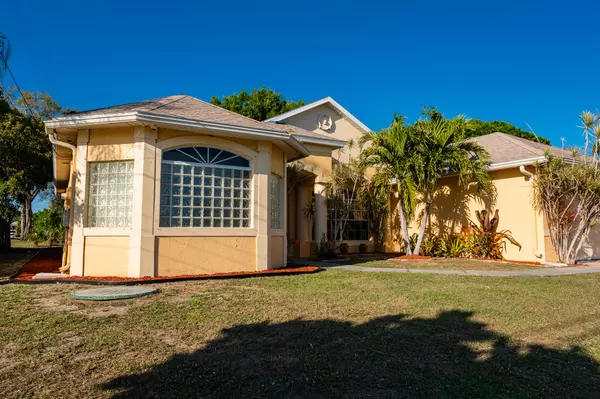 Port Saint Lucie, FL 34953,691 SW Estate AVE