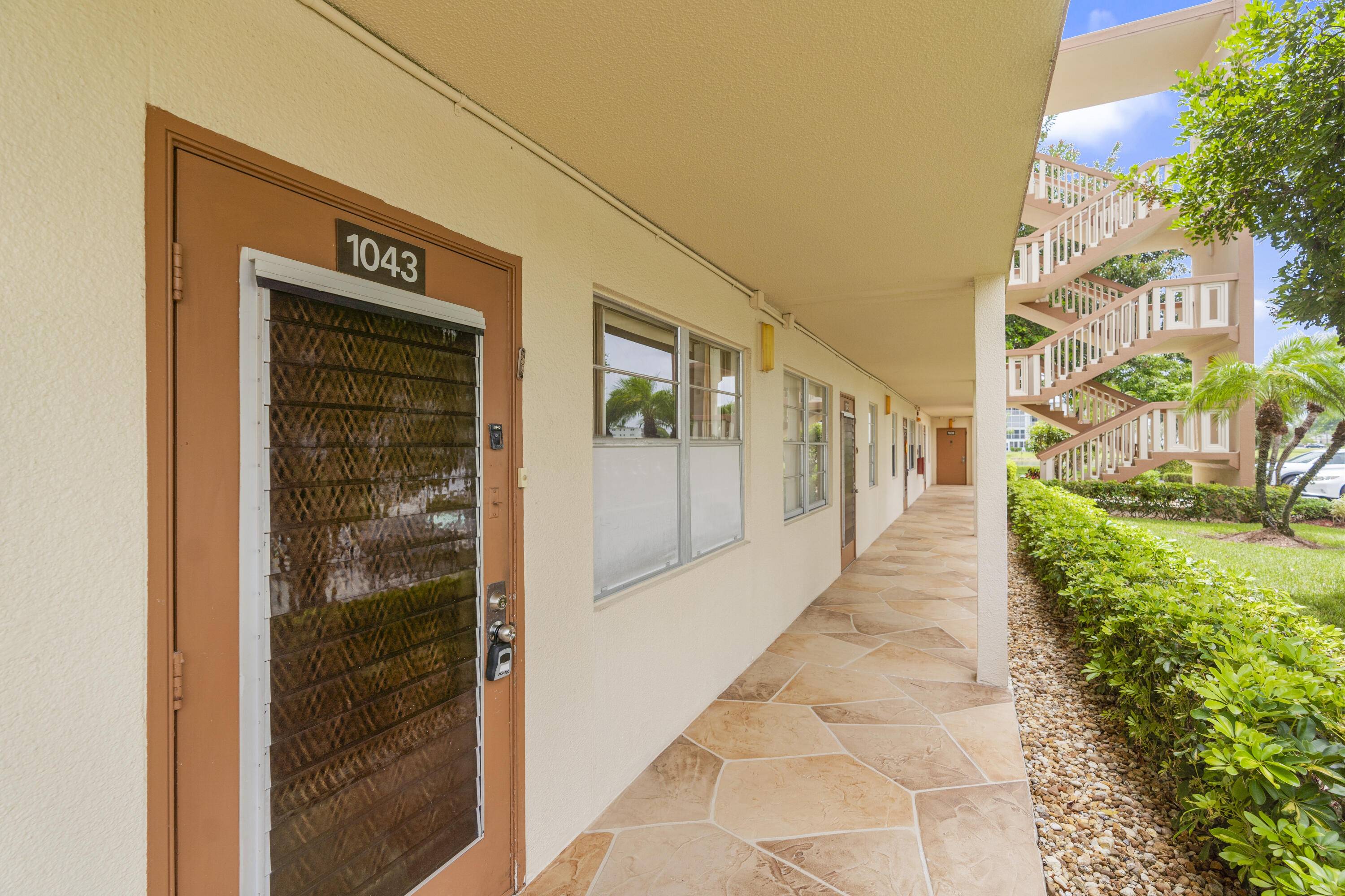 Boca Raton, FL 33434,1043 Newcastle C