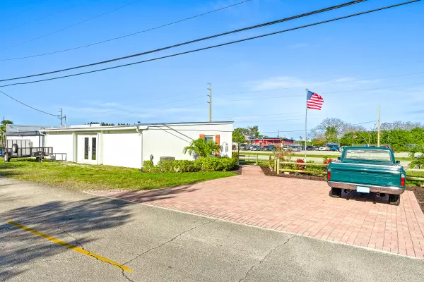 Fort Pierce, FL 34946,2997 N Us Highway 1