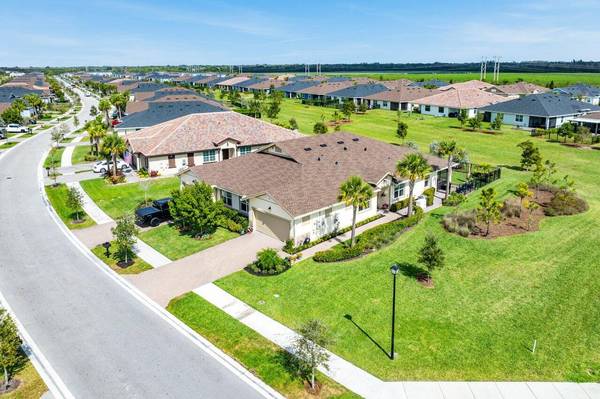 1220 Haywagon TRL, The Acreage, FL 33470