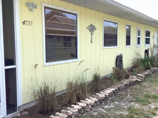 Stuart, FL 34997,4733 SE Teri PL