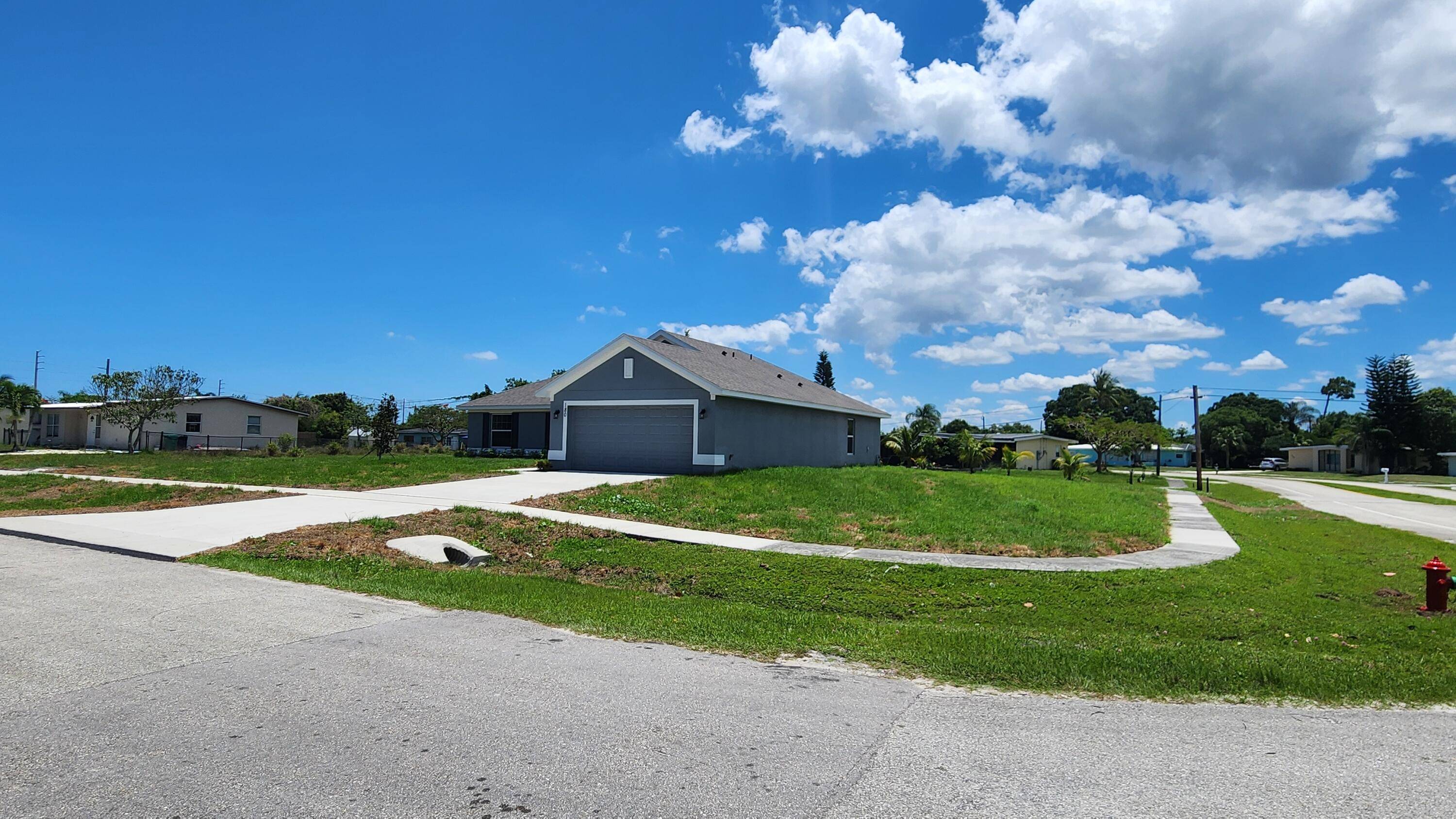 Port Saint Lucie, FL 34952,180 Princess DR