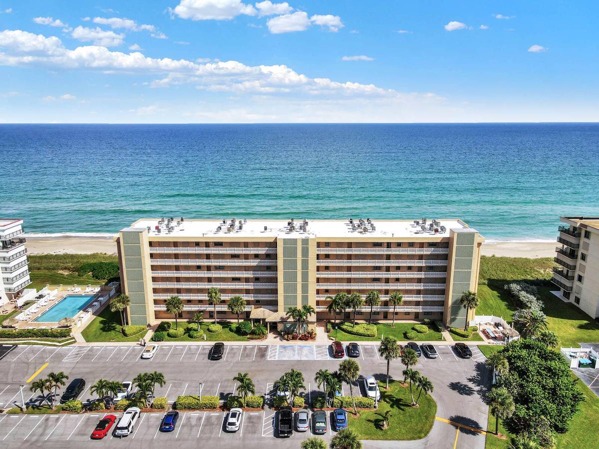 Jensen Beach, FL 34957,10200 S Ocean DR 409