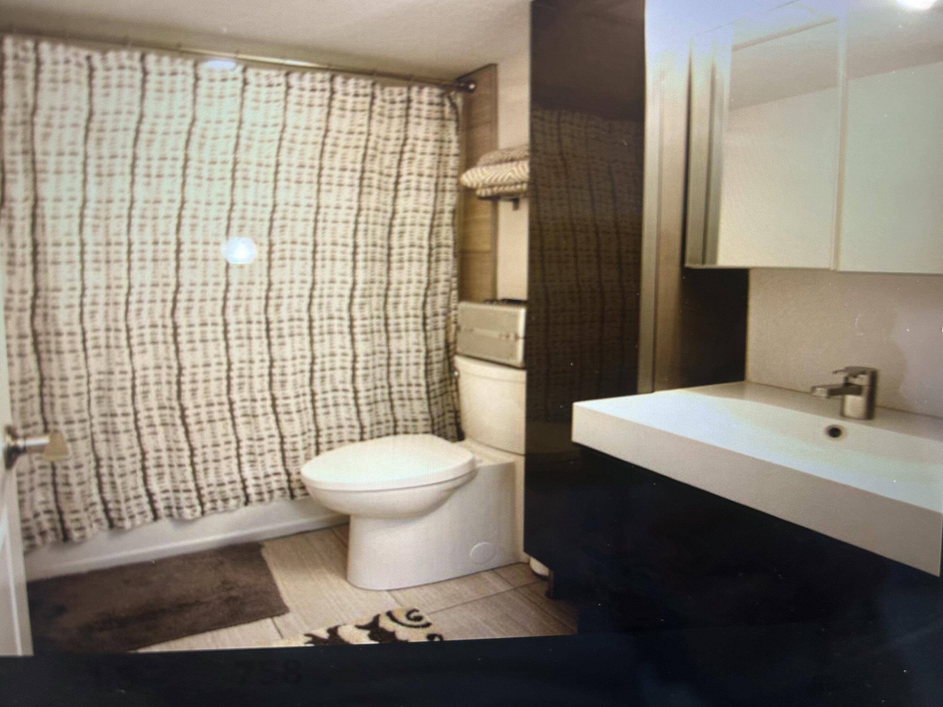 Delray Beach, FL 33444,755 Dotteral RD 1203