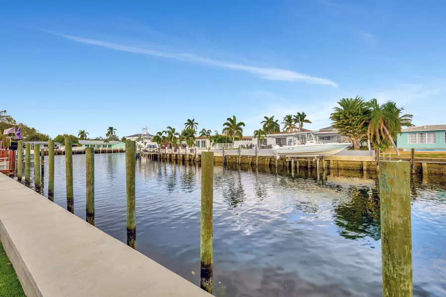 4940 NE 27th AVE, Lighthouse Point, FL 33064