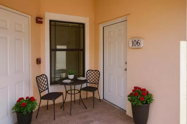 Palm Beach Gardens, FL 33410,2807 Veronia DR 106