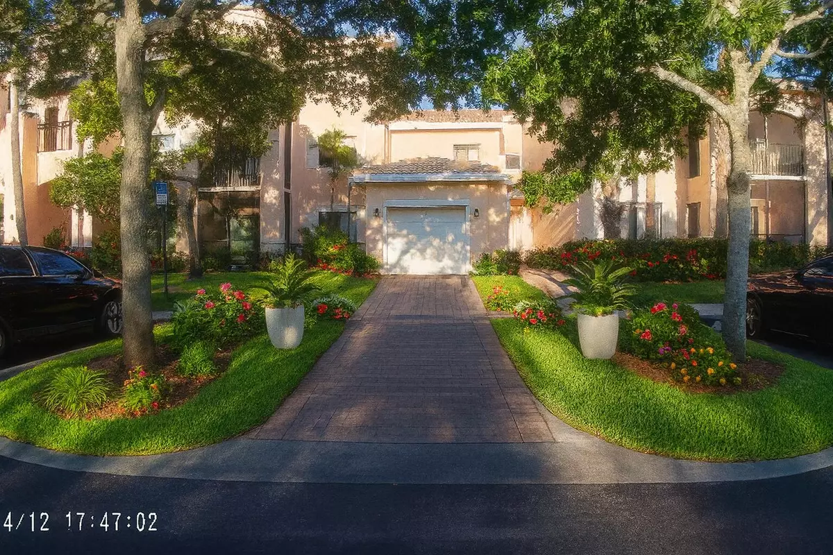 Palm Beach Gardens, FL 33410,2807 Veronia DR 106