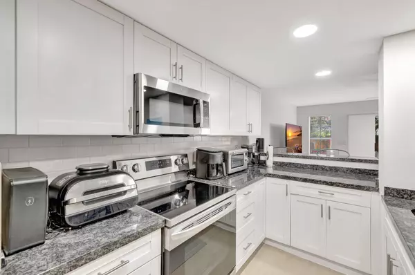 Fort Lauderdale, FL 33311,640 Tennis Club DR 108