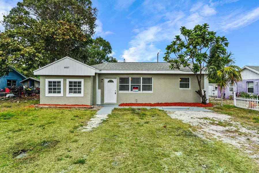 8657 SE Anthione WAY, Hobe Sound, FL 33455