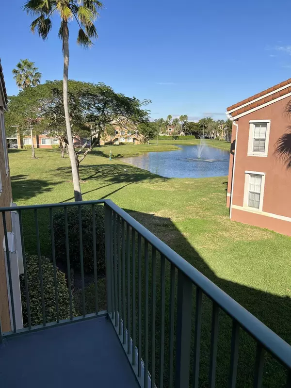 Lake Worth, FL 33463,7880 Sonoma Springs CIR 207