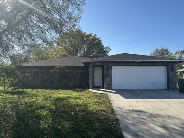 1562 SW Avens ST, Port Saint Lucie, FL 34986