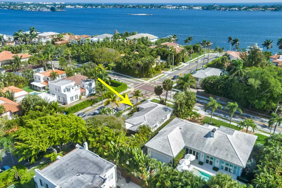 110 Greenwood DR, West Palm Beach, FL 33405