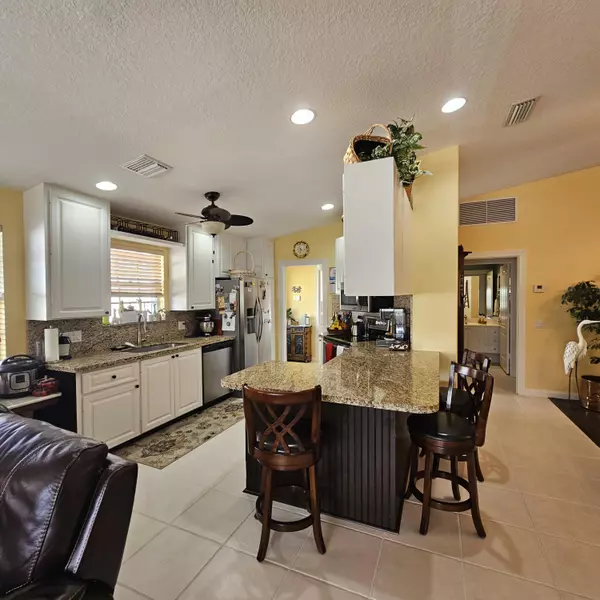 West Palm Beach, FL 33411,7664 Pine Island WAY