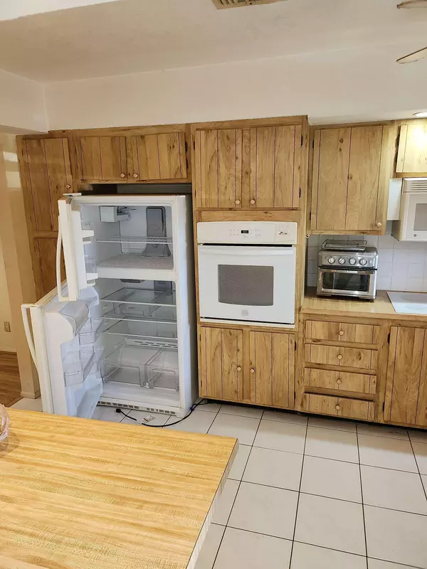 West Palm Beach, FL 33415,2638 E Gately DR 131