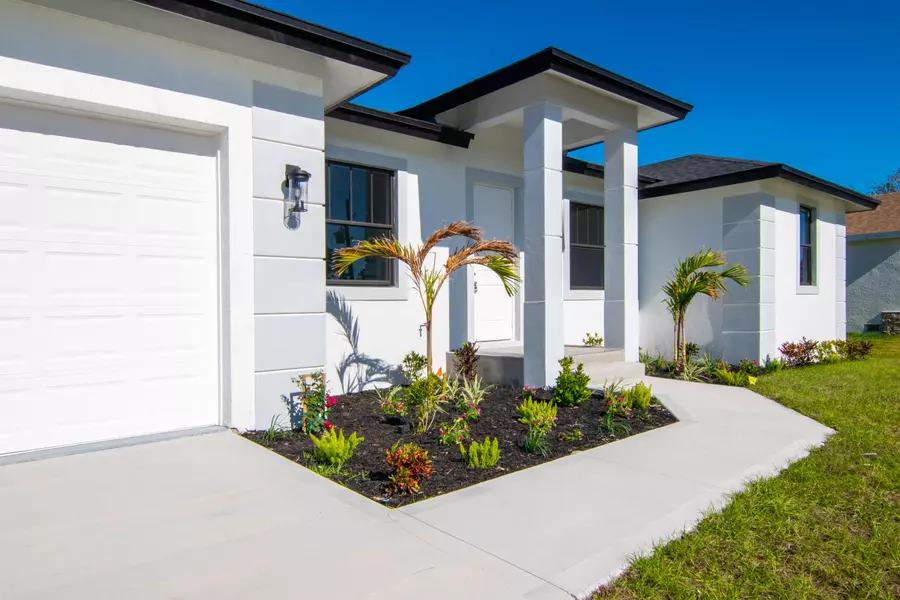 8126 Thruso RD, Port Charlotte, FL 33981