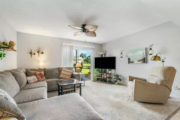 Tequesta, FL 33469,18081 SE Country Club DR 43
