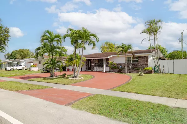 Miramar, FL 33023,2613 Island DR