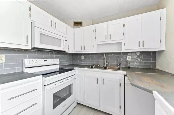 Delray Beach, FL 33484,364 Capri H