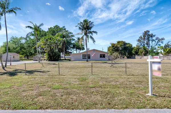 5313 3rd RD, Lake Worth, FL 33467