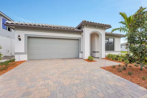 845 SE Courances DR, Port Saint Lucie, FL 34984