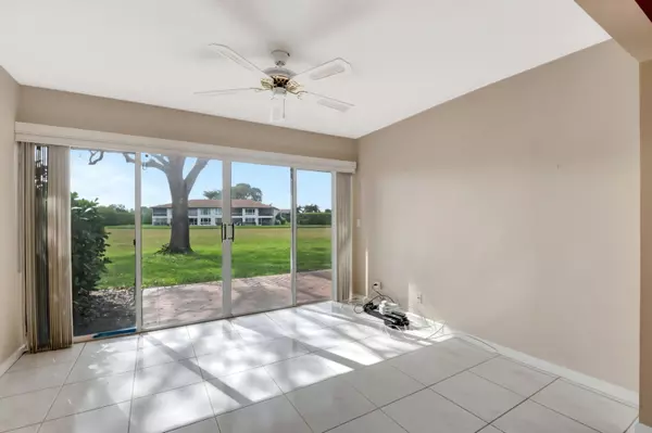 Boynton Beach, FL 33437,5622 Royal Lake CIR