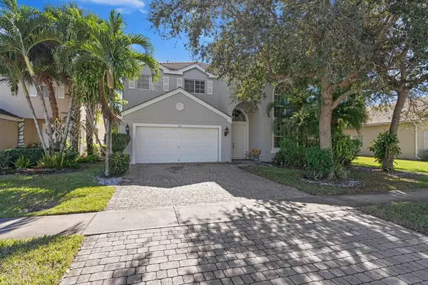 315 Berenger WALK, Royal Palm Beach, FL 33414