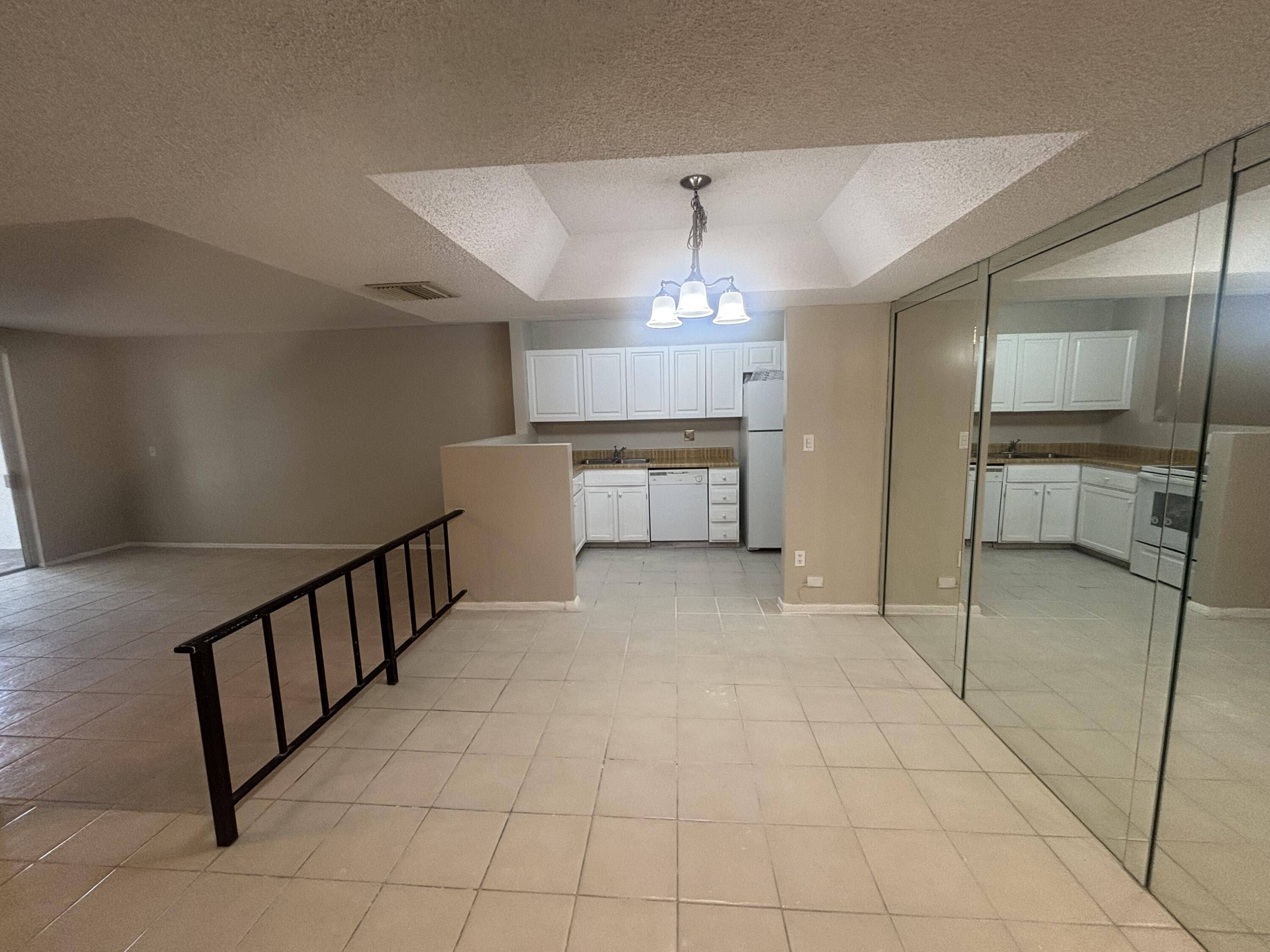 Lauderhill, FL 33319,3720 Inverrary DR 3f