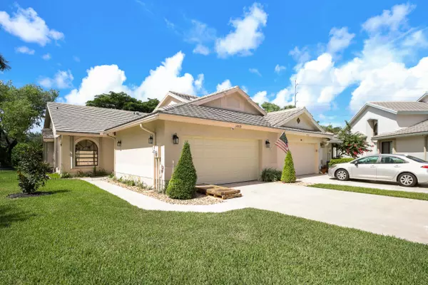 10828 N Stafford CIR, Boynton Beach, FL 33436