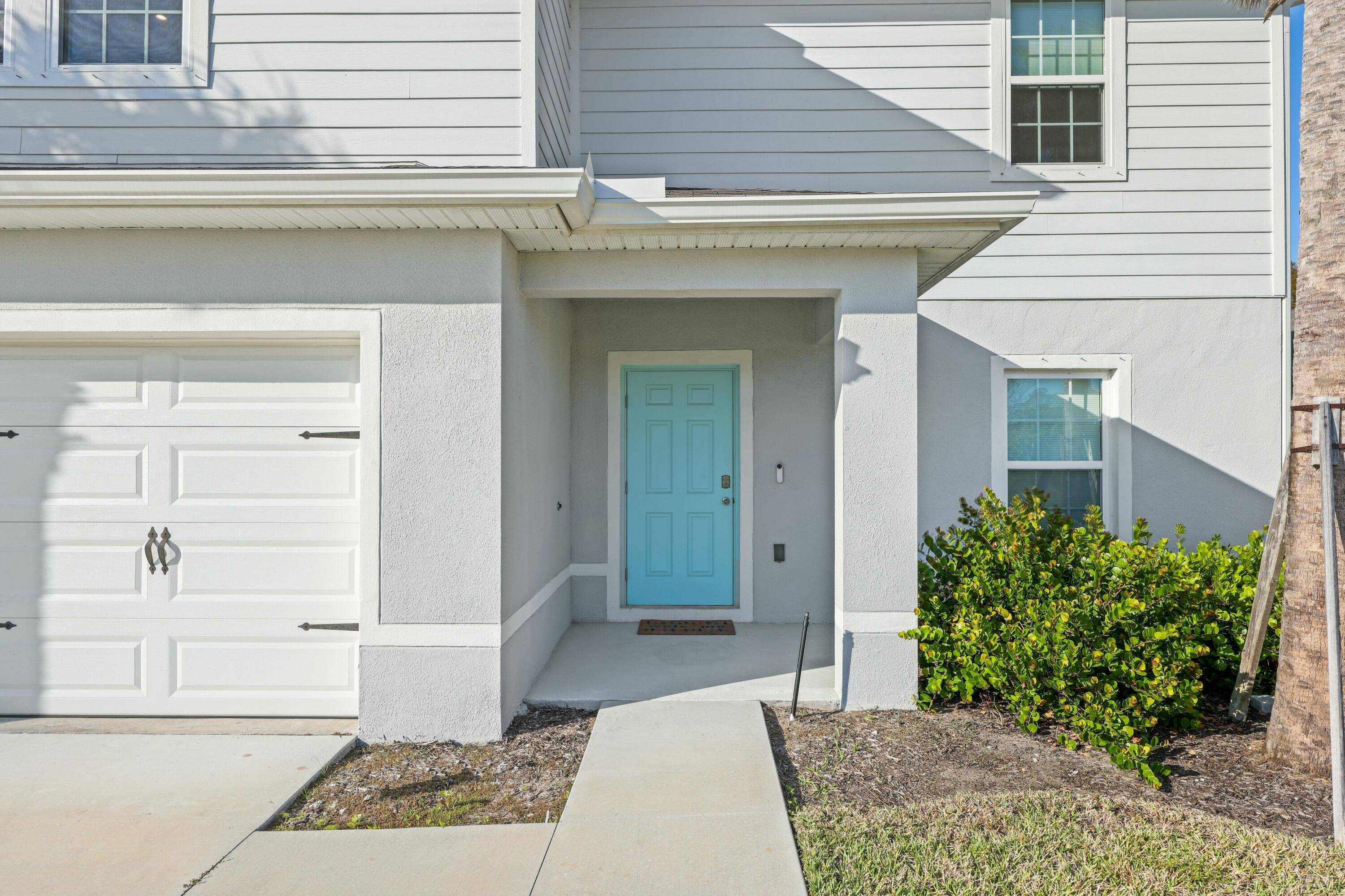 Fort Pierce, FL 34981,514 Raspberry RD