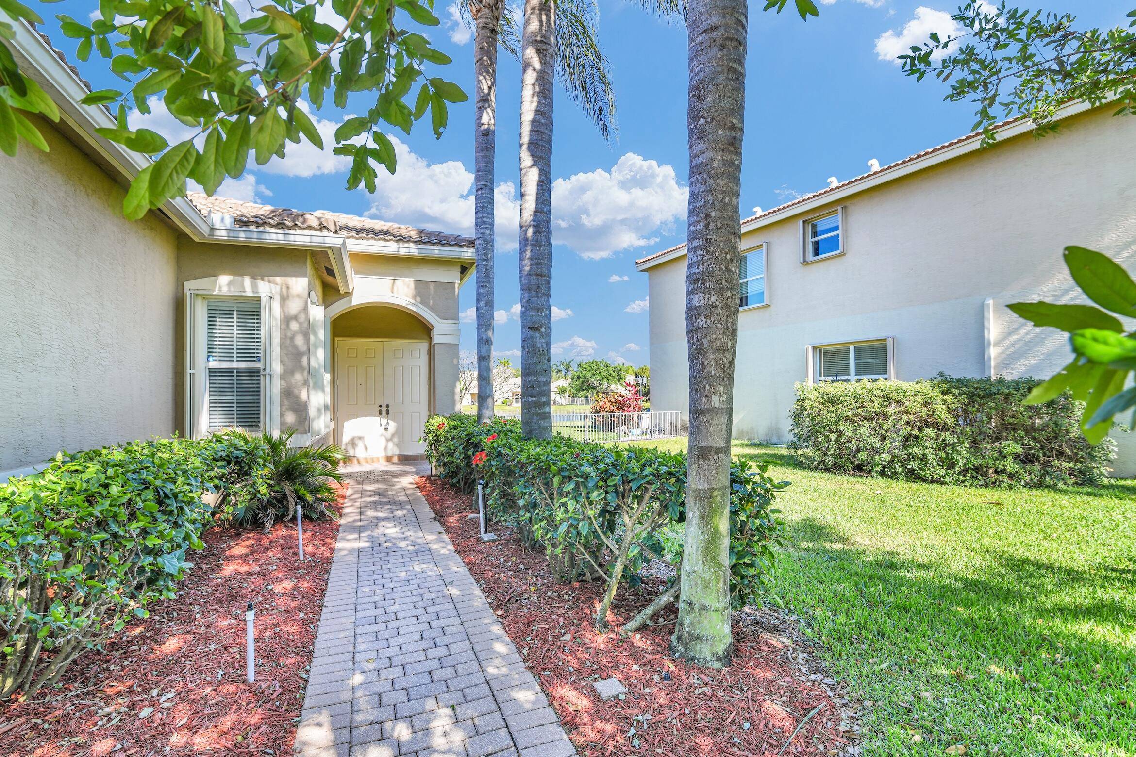 10772 Bitternut Hickory LN, Boynton Beach, FL 33437