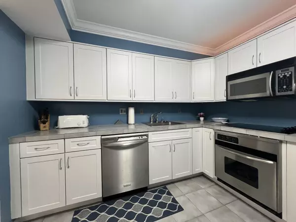 South Palm Beach, FL 33480,3546 S Ocean BLVD 315