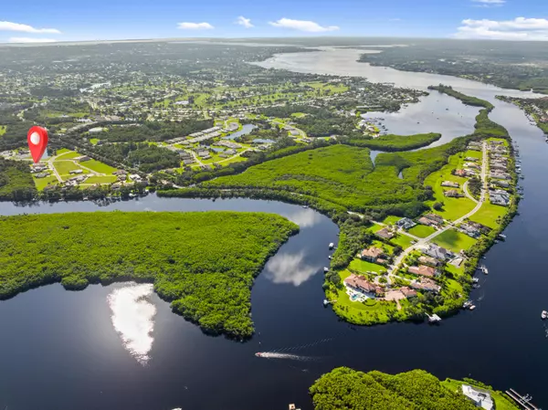 Port Saint Lucie, FL 34952,122 SE Via Lago Garda