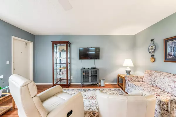 Vero Beach, FL 32962,65 Woodland DR 106