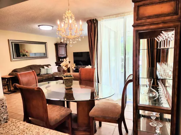 Delray Beach, FL 33444,825 Egret CIR 111