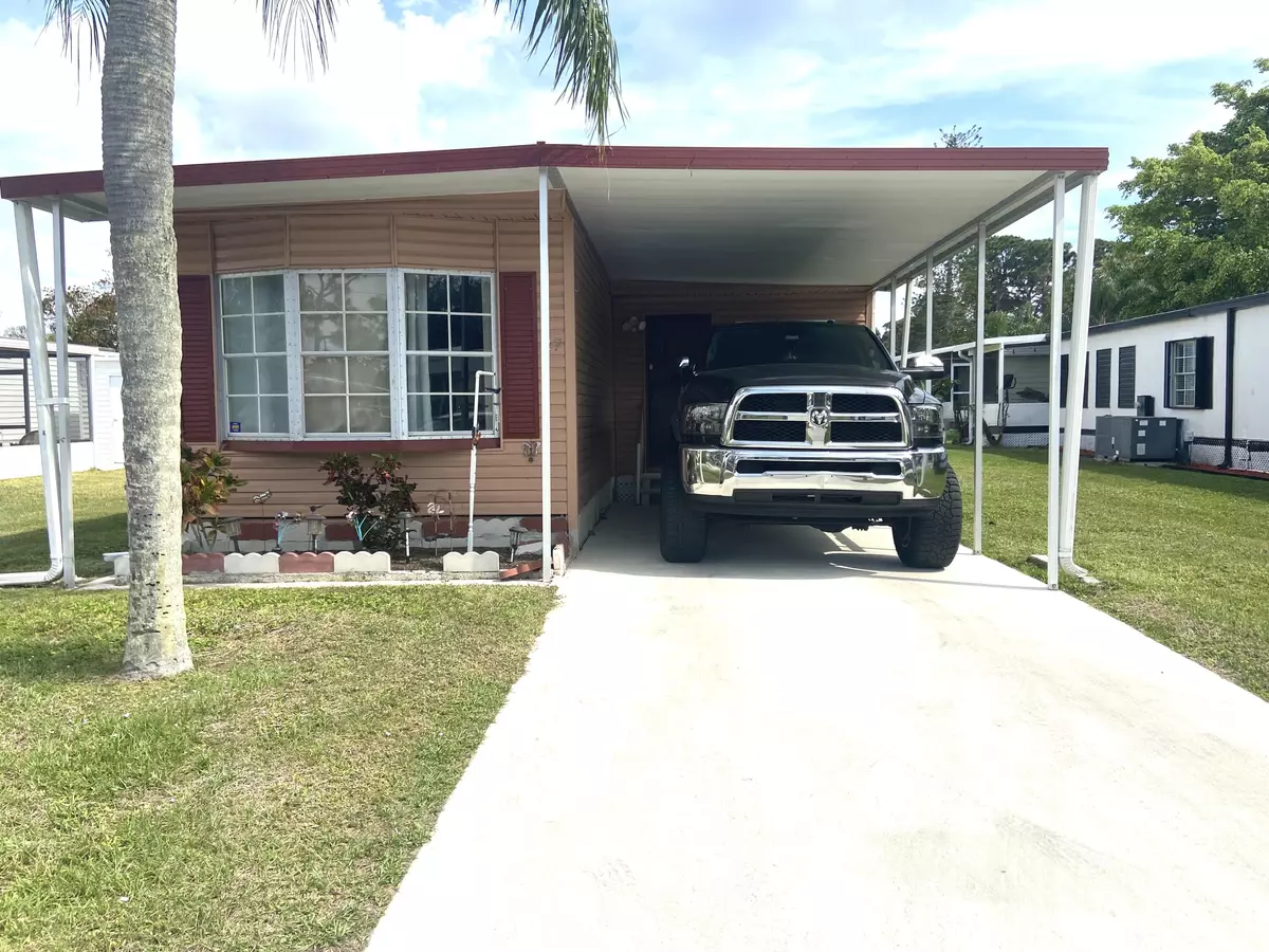 Port Saint Lucie, FL 34952,27 Iberian