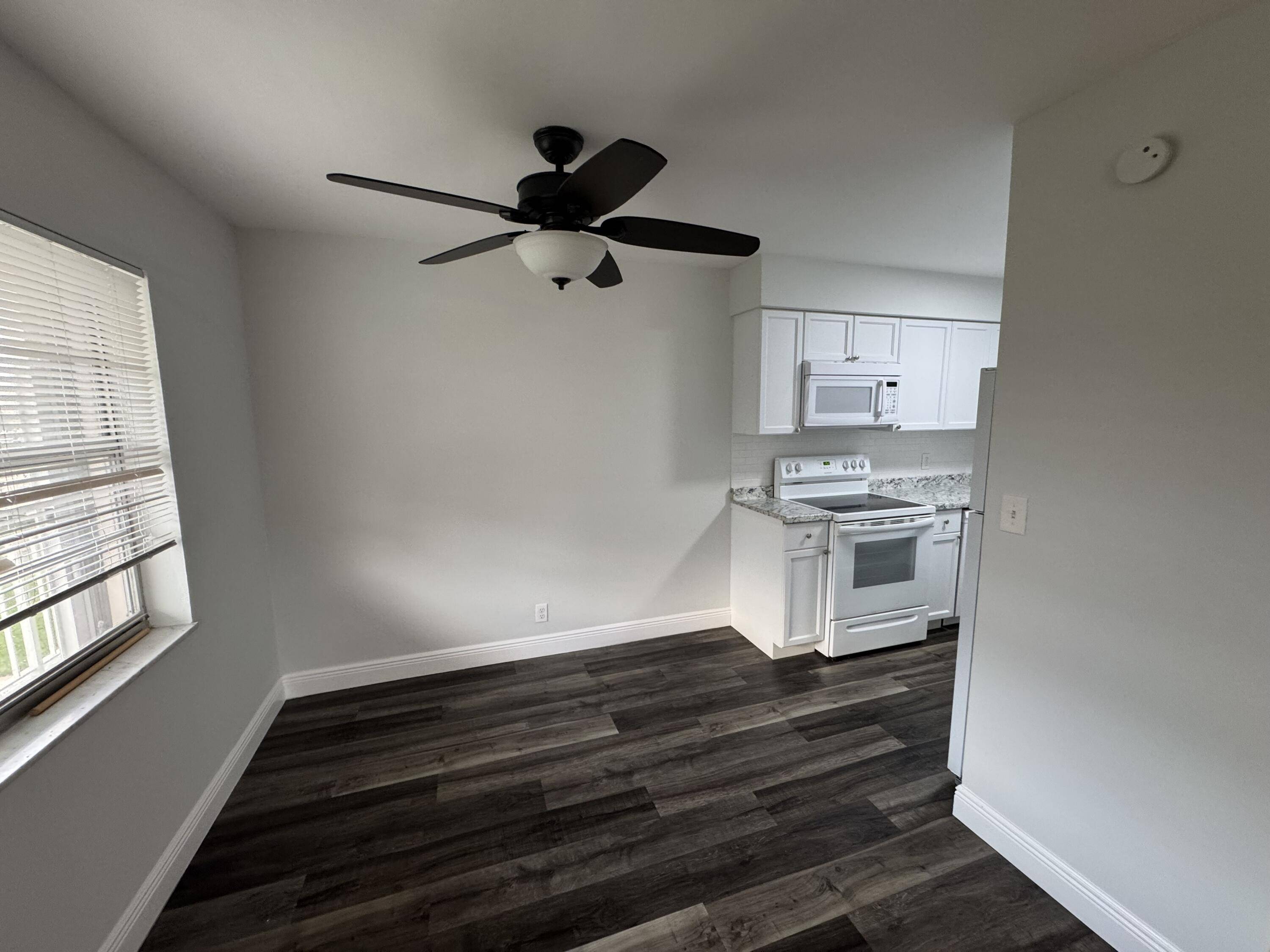 North Palm Beach, FL 33408,243 Castelwood DR 5