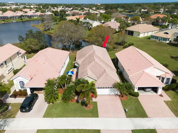 Port Saint Lucie, FL 34986,847 SW Lake Charles CIR