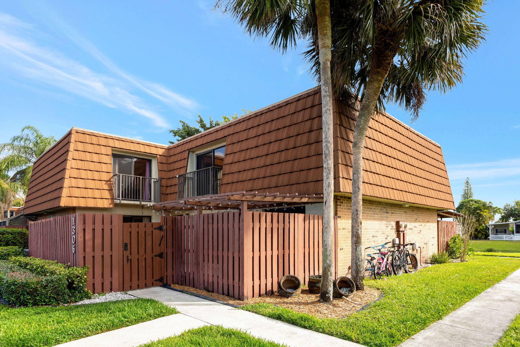 1306 SW 118th TER, Davie, FL 33325