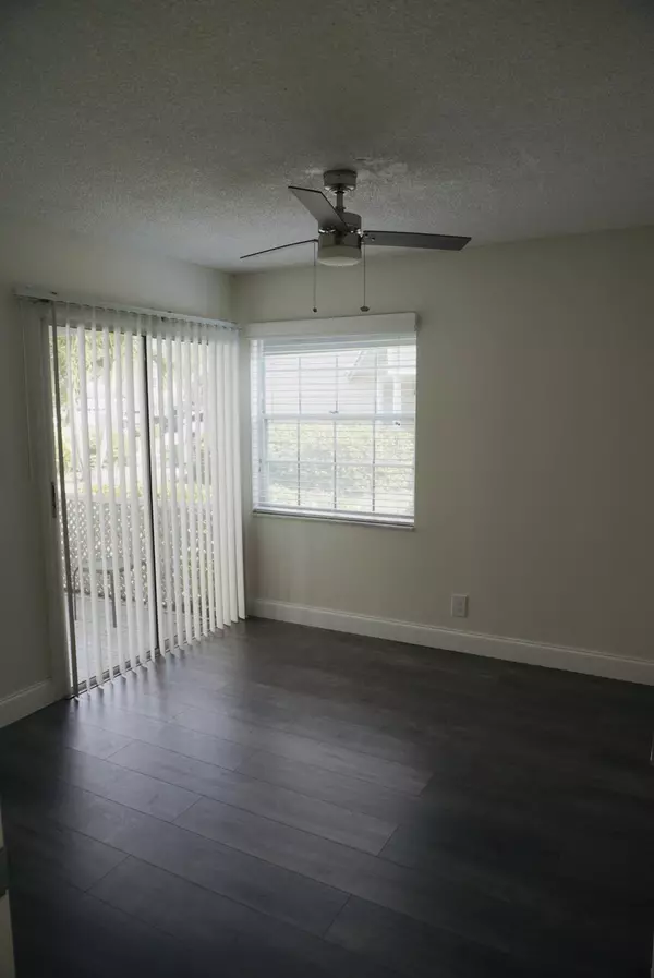 Boca Raton, FL 33486,5332 Buckhead CIR 1010