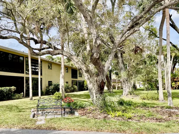 Vero Beach, FL 32960,400 18th ST B5