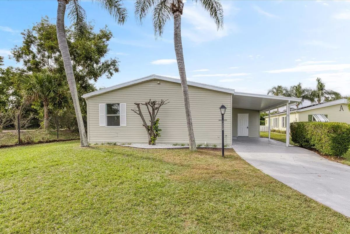 Port Saint Lucie, FL 34952,8564 Gallberry CIR