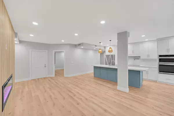 Juno Beach, FL 33408,303 Sea Oats DR D