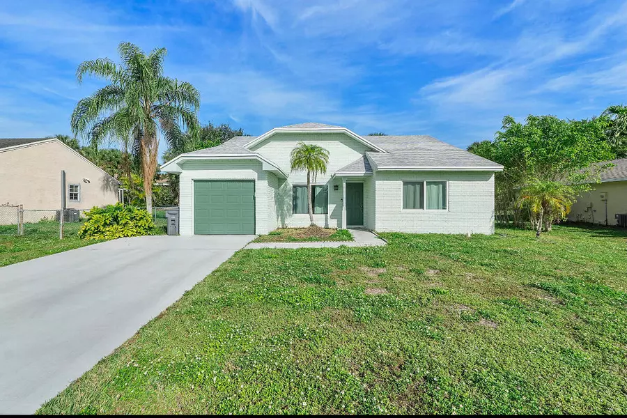 8143 Cedar Hollow LN, Boca Raton, FL 33433