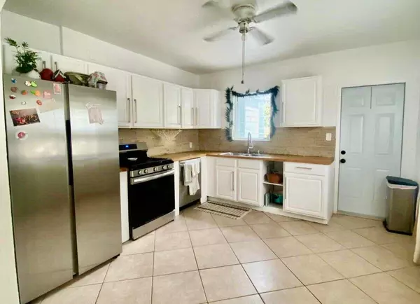 Lake Worth Beach, FL 33460,1147 N 15th AVE A