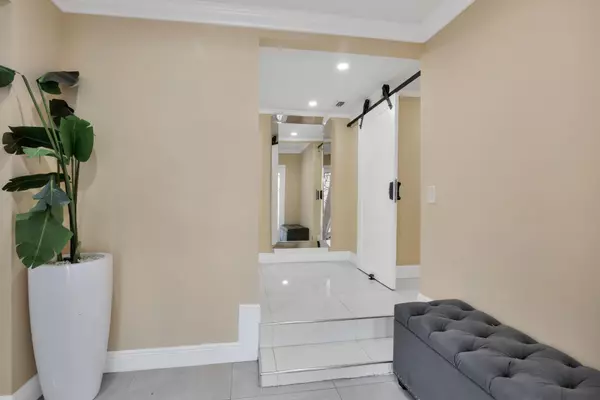 West Palm Beach, FL 33413,140 Possum Pass