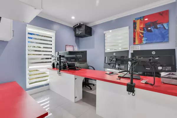 West Palm Beach, FL 33413,140 Possum Pass