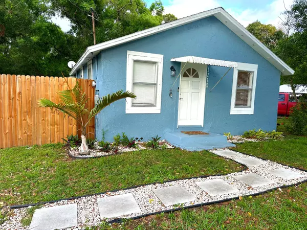1210 Dayman AVE, Fort Pierce, FL 34950