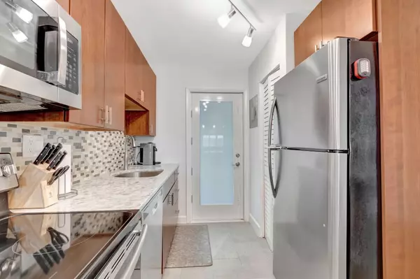 Delray Beach, FL 33483,60 Venetian DR 300n