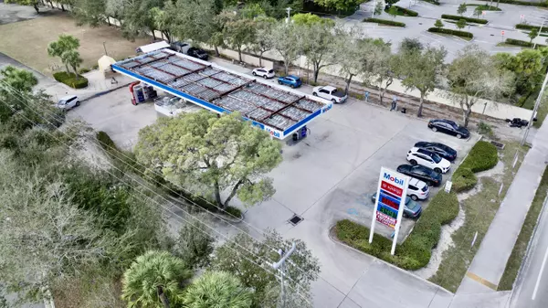 Lake Worth, FL 33463,6729 S Military TRL