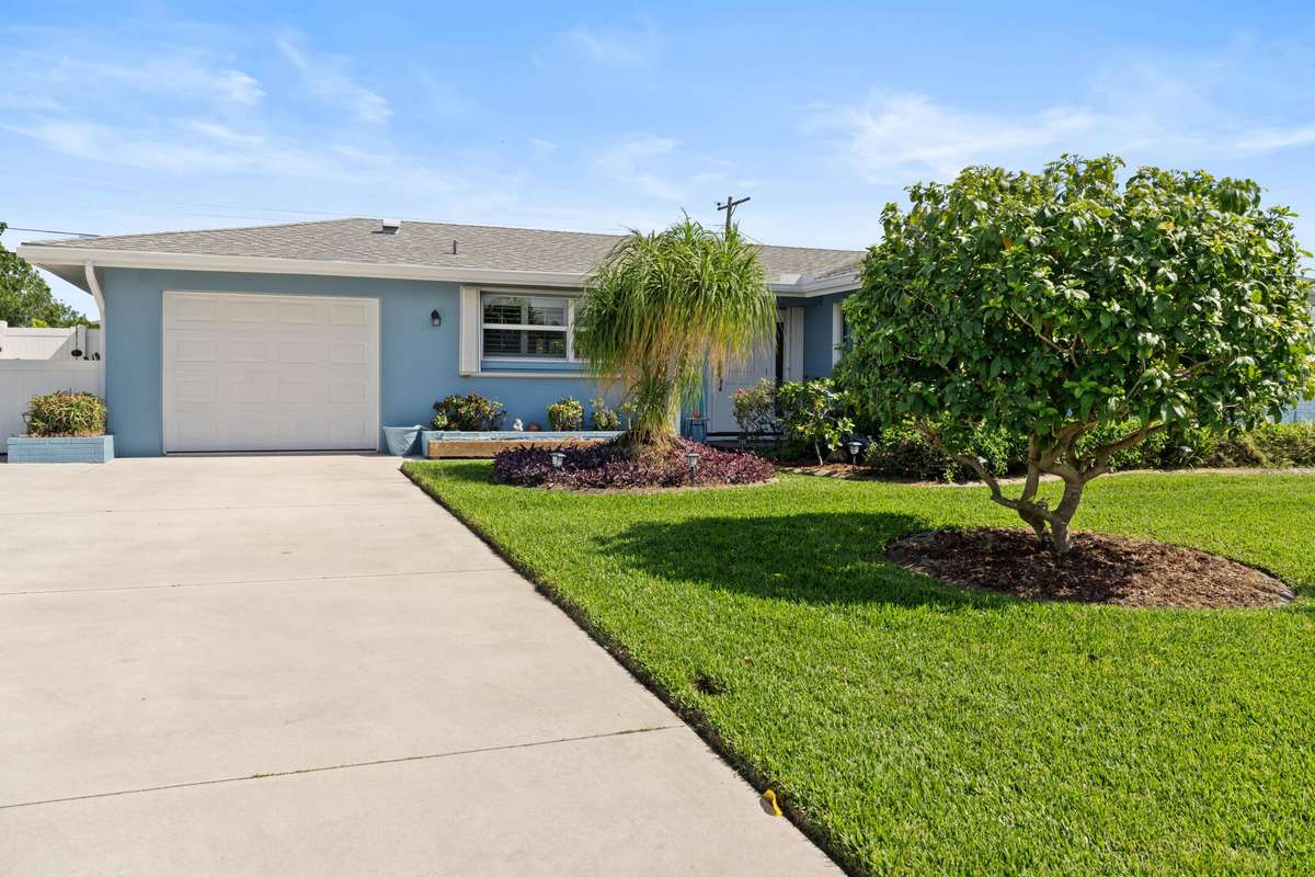 Palm Beach Gardens, FL 33410,9914 Dahlia AVE